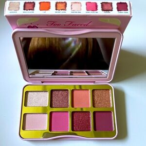 Brand new in box! Too Faced Let’s Play Eyeshadow Palatte 👁️🌟